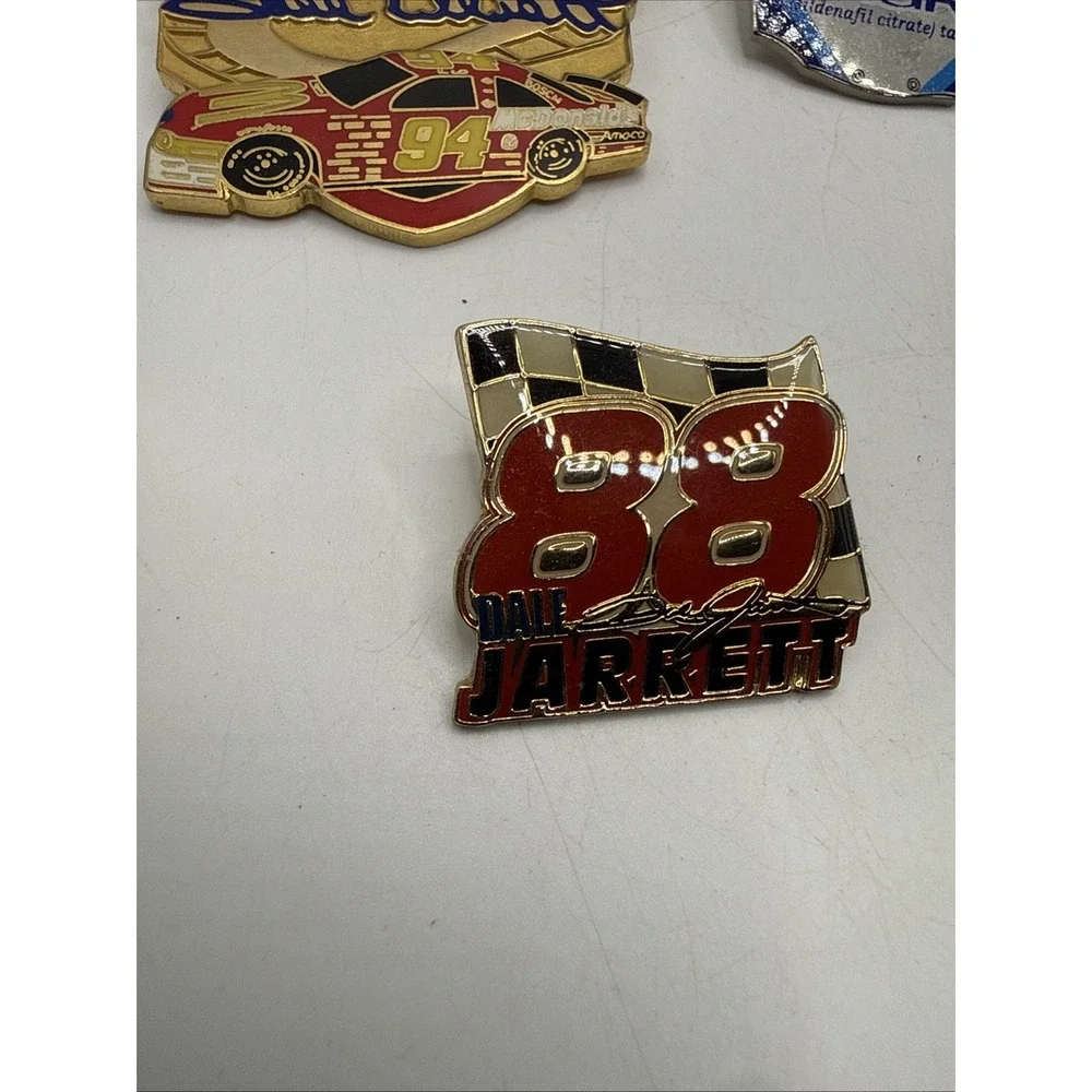Lot Of 15 Nascar Lapel Pins And Keychains Vintage